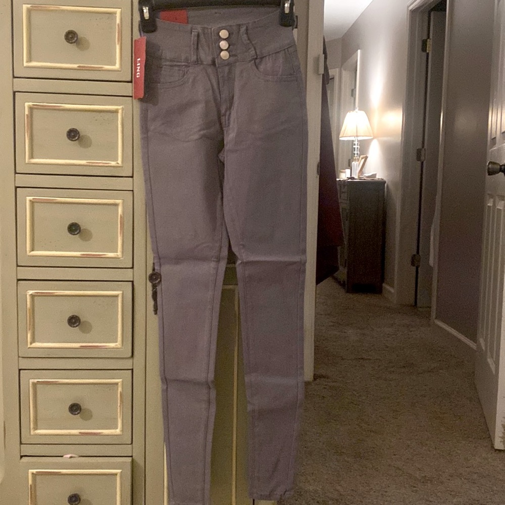 Ling stretchy, fitted shaping pants